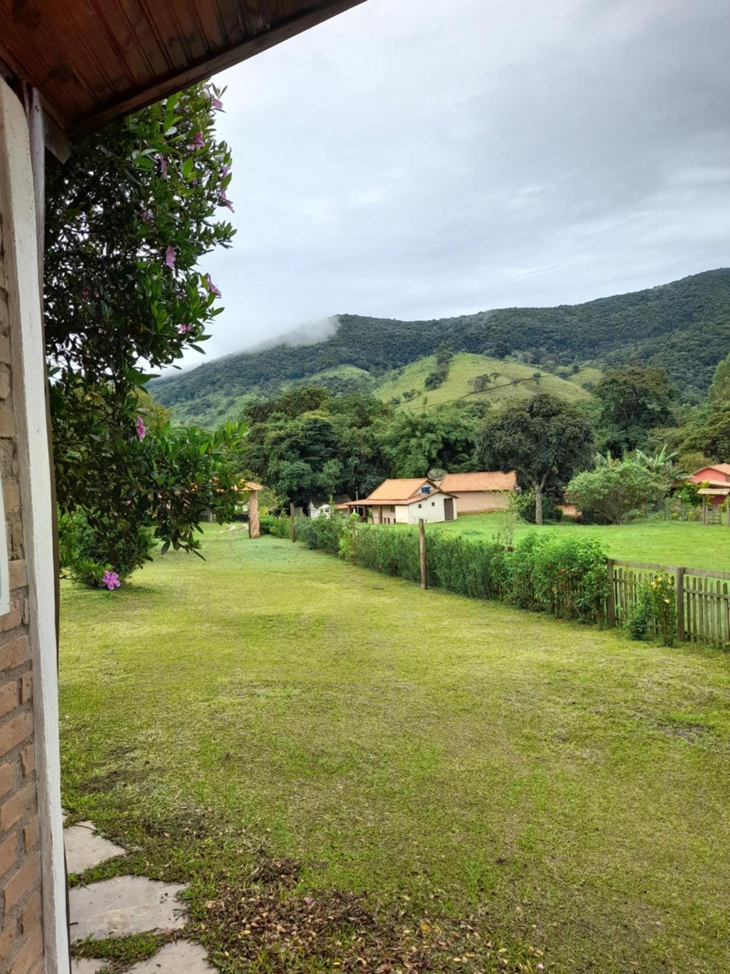 Recanto Das Flores São Tomé das Letras Camera foto